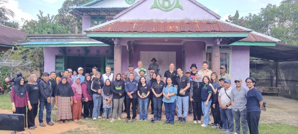 Lesson Learned Study: Mengkaji Peluang dan Tantangan Pengembangan Karet Alam di Kalimantan Barat img 20250720 wa0036